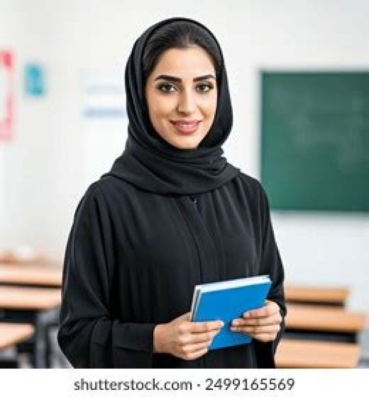 Are there female teachers in Saudi Arabia?