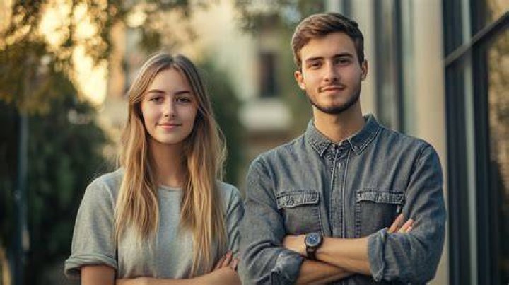 How much do Ernst and Young interns make?