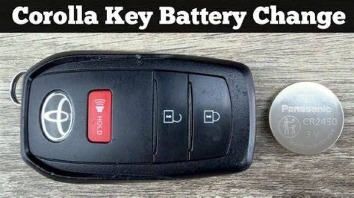 What battery replaces Toyota key fob?