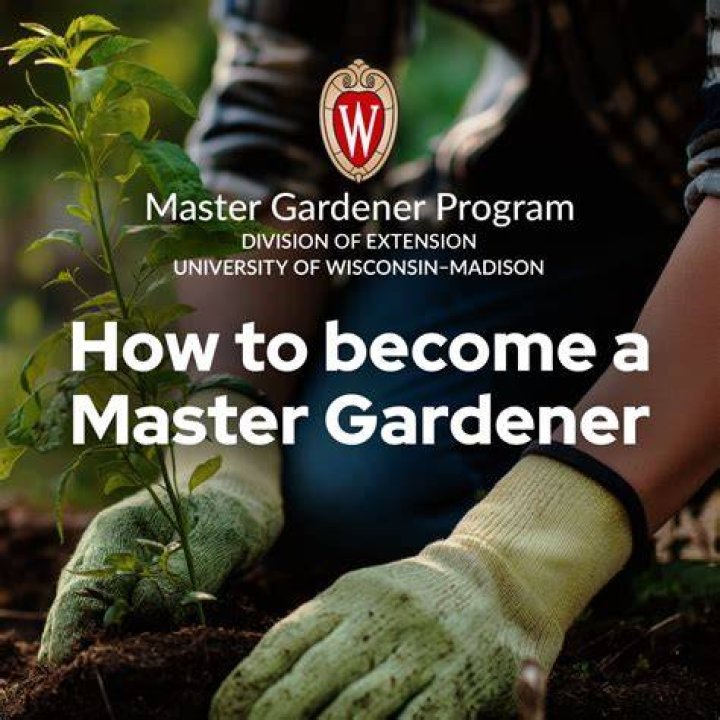What is a Master Gardener Wisconsin?
