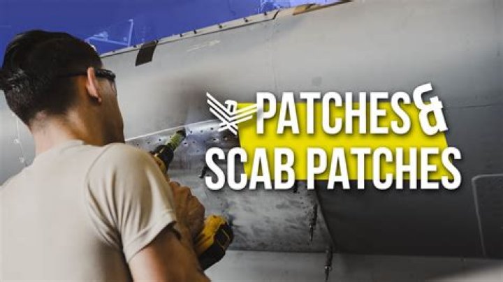What is a scab in contracting?