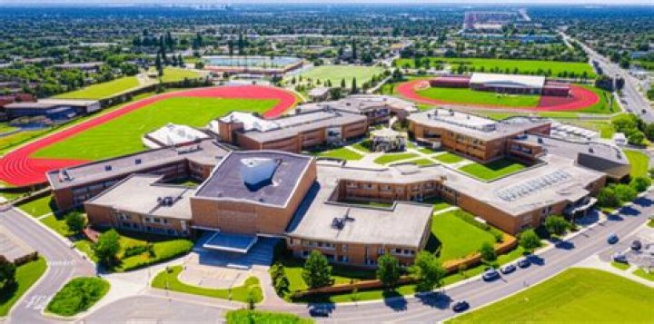 What is the biggest high school in San Antonio?