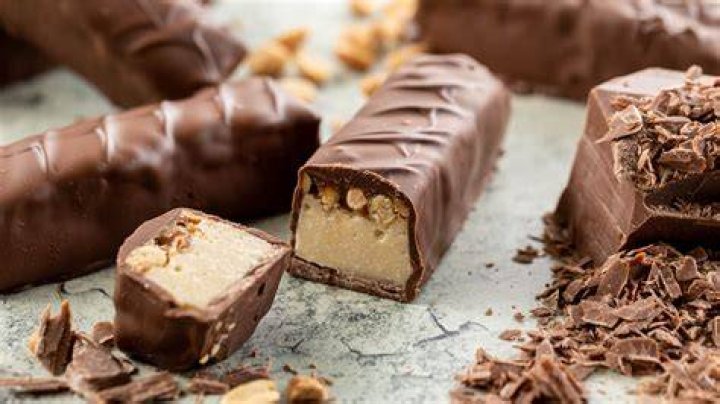 Which candy bar has nougat?