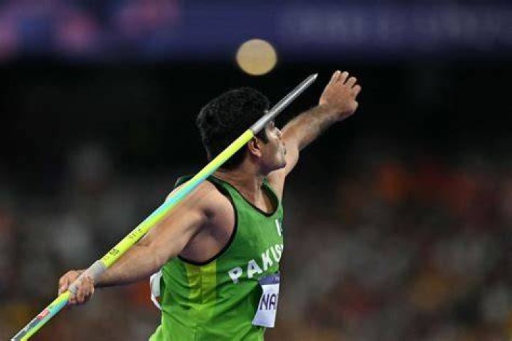 Who won the mens javelin throw?